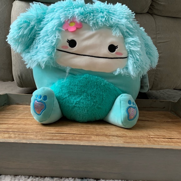 Squishmallows Other - Yeti - Squishmallows - Joelle - 11 inch